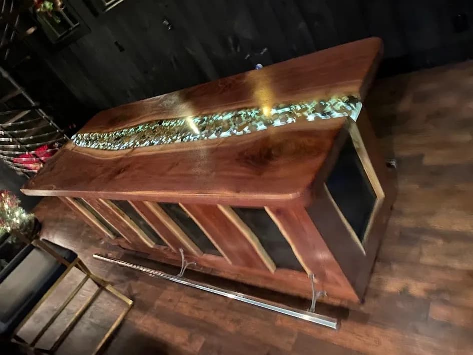 Commercial bar surface in live edge
